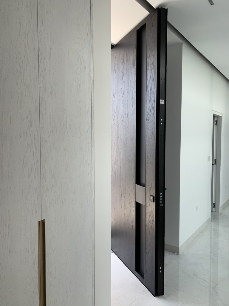 PARTERRE Pivot Entry Doors | Delivery USA, Canada, Europe | Security Doors | Entrance Doors | Entry Doors | Pivot Doors | High-End Architecture Doors | Pivot Entrance | Front Door | Modern Entrance